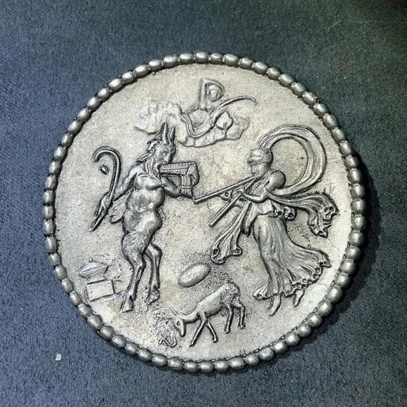 Vintage rare Miracle midenhall plate brooch - Picture 1 of 4